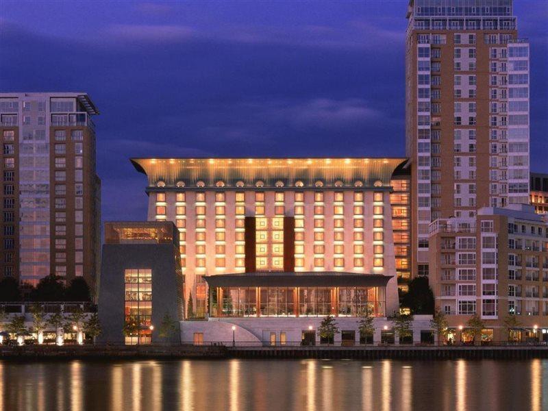 Canary Riverside Plaza Hotel London Eksteriør billede The InterContinental London O2