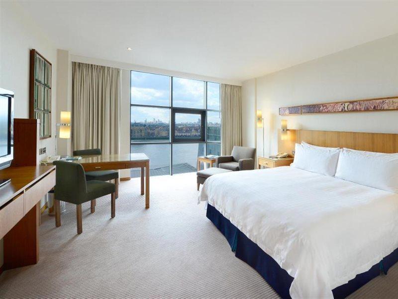 Canary Riverside Plaza Hotel London Eksteriør billede A room at the InterContinental Sydney