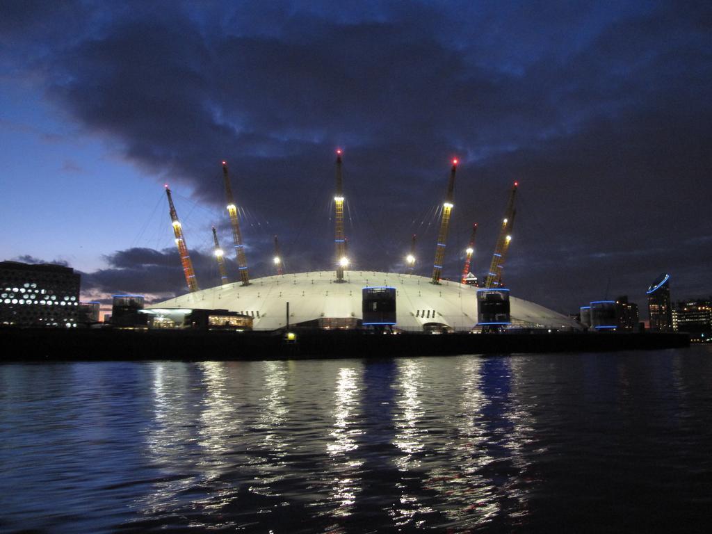 Canary Riverside Plaza Hotel London Eksteriør billede The O2, London