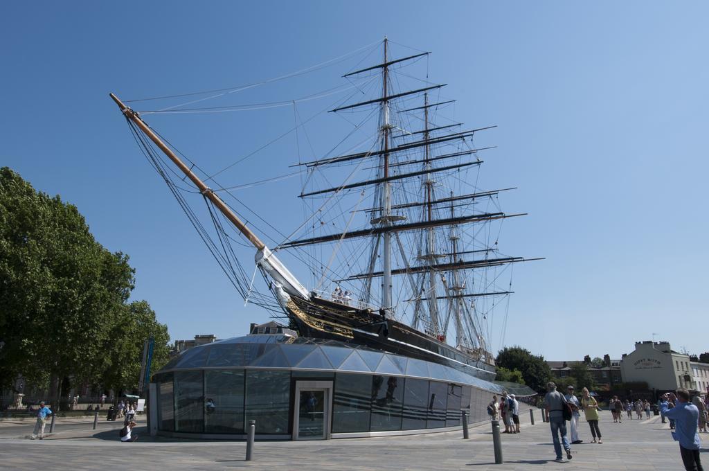 Canary Riverside Plaza Hotel London Eksteriør billede The Cutty Sark at Greenwich